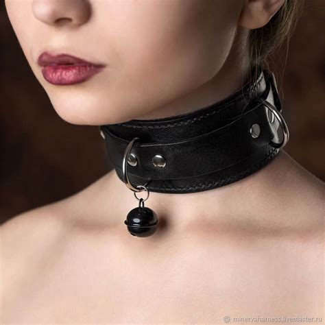 collared women bdsm